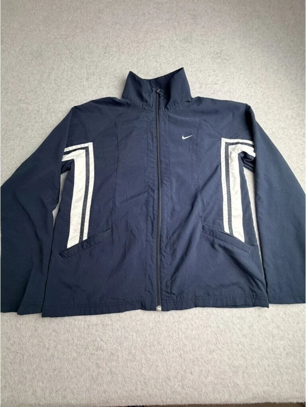 Nike Womens Athletic Jacket Navy Blue White Striped Full Zip Polyester Mock Neck